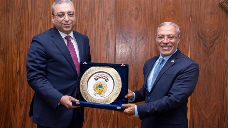 تكريم نائب محافظ