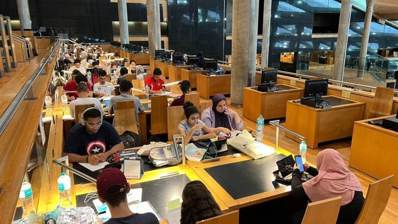 طلاب المدارس الثانوى