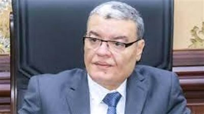 محافظ المنيا يُشكل لجنة للإشراف على توزيع الأسمدة الزراعية لضمان وصولها للمستحقين