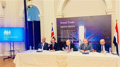 مسئولو الإسكان يبحثون مع القائم بأعمال السفير البريطانى الشراكة بالمجال العقارى