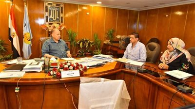 محافظ أسيوط يوجه بترشيد الإنفاق بمختلف القطاعات واستغلال كافة المقومات لتعظيم موارد المحافظة