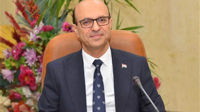 رئيس جامعة أسيوط يجدد تكليف الدكتور علي حسين مديرًا لمركز تطوير نظم المعلومات الإدارية