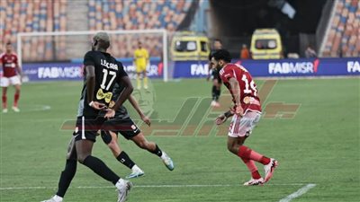 شاهد احتفال حسين الشحات بتسجيل هدف الأهلي الأول في مرمي فاركو