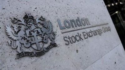 الأسهم البريطانية تغلق على انخفاض