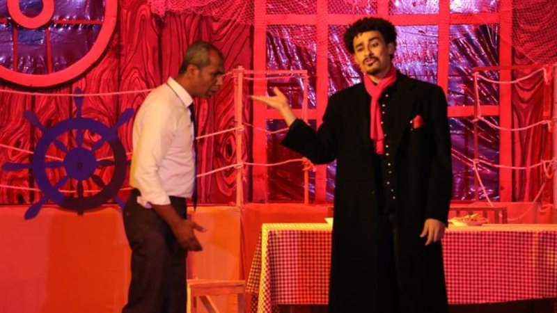 جانب من العرض مركب