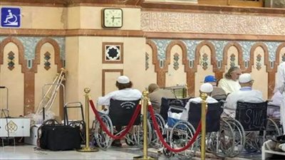 مصليات وغرفة خاصة بالصم وعربات تنقل لخدمة كبار السن وذوي الإعاقة في المسجد النبوي