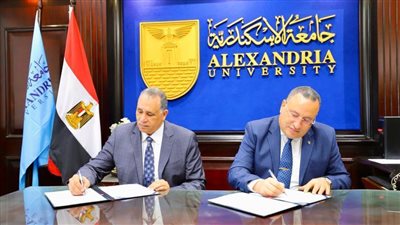 نقيب المحامين يوقع بروتوكول تعاون مع حقوق الإسكندرية