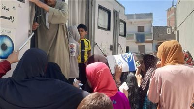 شاهد الكشف على 300 مواطن بقرية زنوبة المحرومة من الرعاية الصحية والخدمات بالبحيرة 