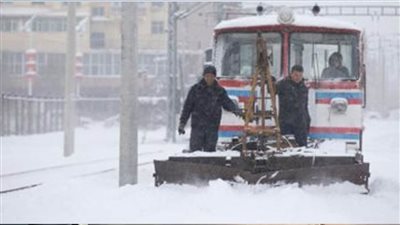 عواصف رعدية وثلوج تعصف بدول أوروبية