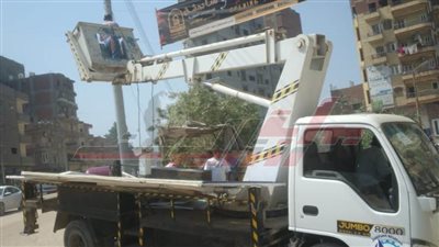 إزالة 64 إعلانا مخالفا وتقنين 19 آخر بمطوبس