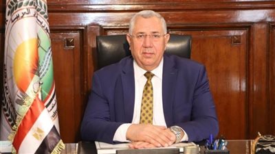 وزير الزراعة يتوجه بالشكر للرئيس السيسي على ثقته طوال فترة تحمله مسؤولية حقيبة الوزارة