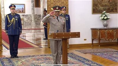 السيرة الذاتية للفريق أول عبدالمجيد صقر وزير الدفاع والإنتاج الحربى