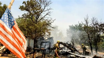 عاجل.. إجلاء آلاف السكان بسبب حريق ضخم في كاليفورنيا