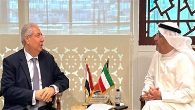 سفير مصر بالكويت يبحث مع وزير التجارة الكويتي التعاون التجاري والاقتصادي