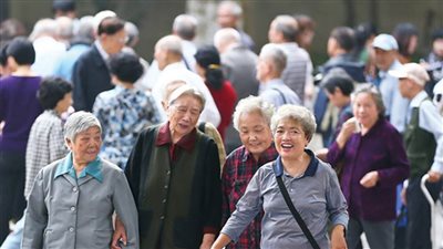 الشيخوخة وتناقص عدد السكان يهددان استمرار نمو الاقتصاد الصيني