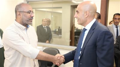 وزير التعليم يتفقد إدارات الديوان العام ويعقد سلسلة اجتماعات مع قيادات الوزارة