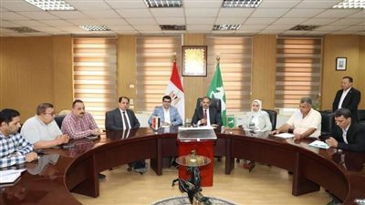 في أول اجتماعاته.. محافظ الشرقية يوجه ببذل المزيد من الجهد والعمل بروح الفريق الواحد 