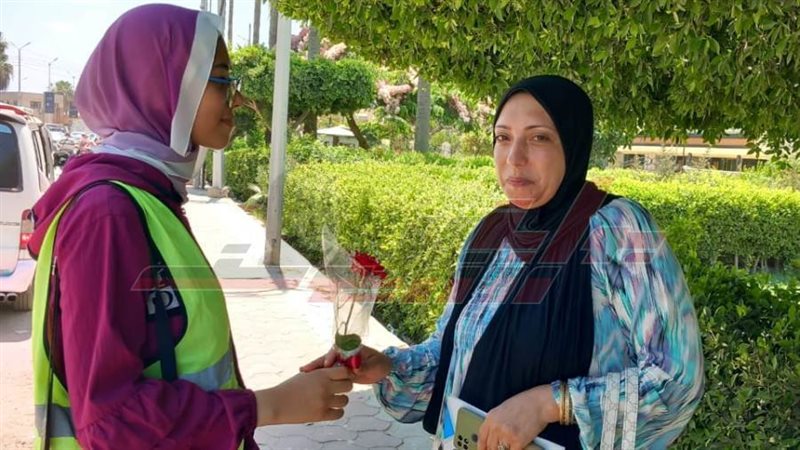 توزيع الورود