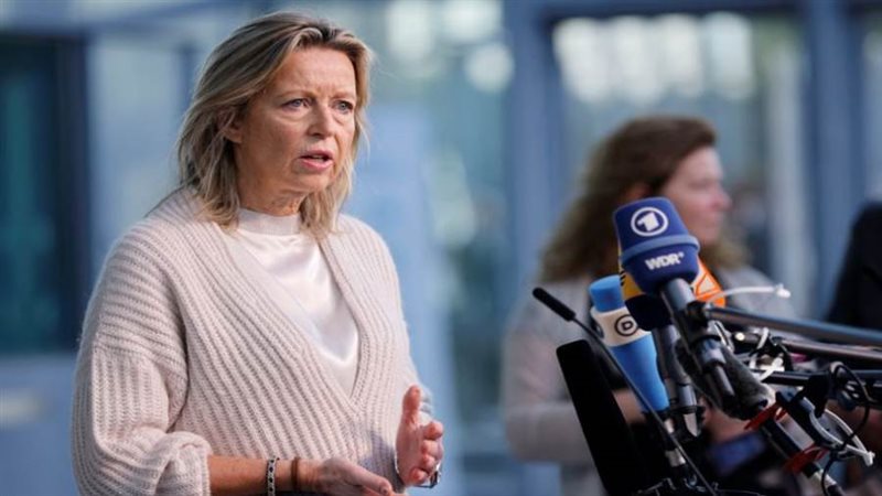 وزيرة الدفاع الهولندية