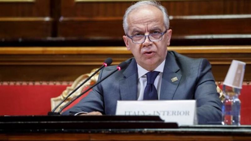 وزير الداخلية الإيطالي