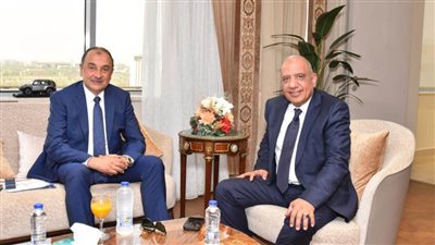 المهندس محمد شيمي يستقبل الكهرباء بمقر وزارة قطاع الأعمال العام