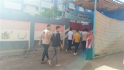 استياء شديد بين طلاب الثانوية العامة بالبحيرة لصعوبة امتحان الكيمياء