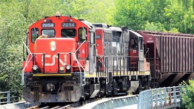 خط السكك الحديدية بين الصين ولاوس يسجل أكثر من 222 ألف راكب عبر الحدود