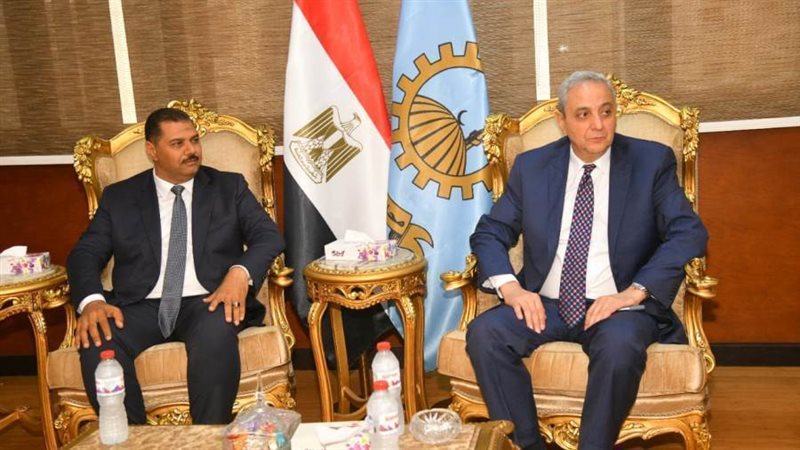 محافظ الغربية بديوان