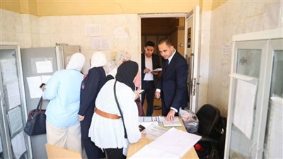 نائب وزير الصحة يتفقد مركز صحة الأسرة بمنطقة بدر الطبية