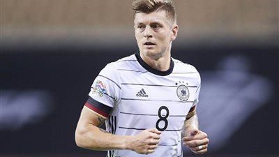 توني كروس يوجه رسالة أخيرة بعد اعتزاله كرة القدم : شكرا للجميع على تقبلي كيفما أنا