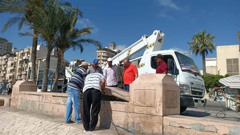 رئيس مدينة رشيد يتابع