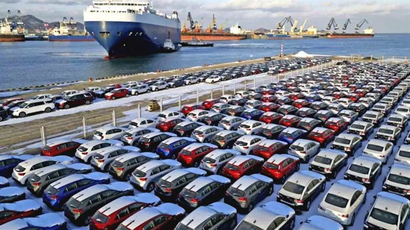 السيارات في الجمارك