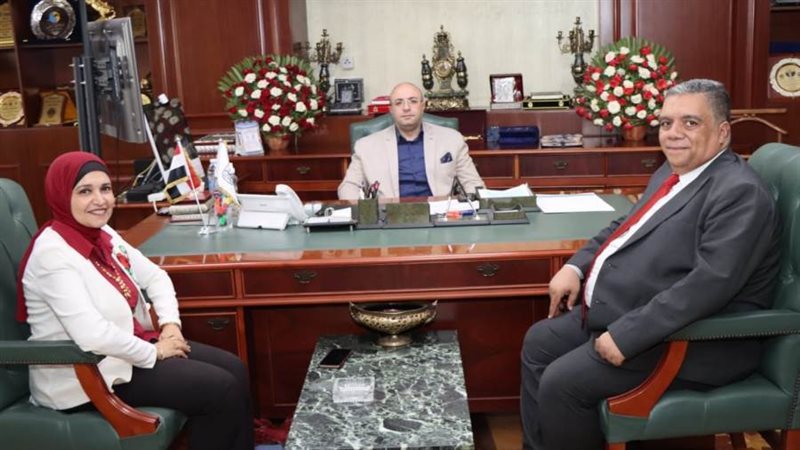 محافظ بنى سويف يستقبل