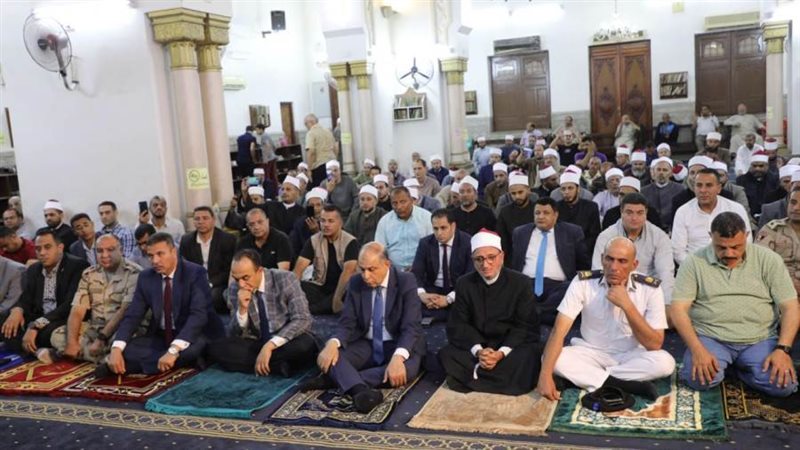 محافظ المنيا يشهد