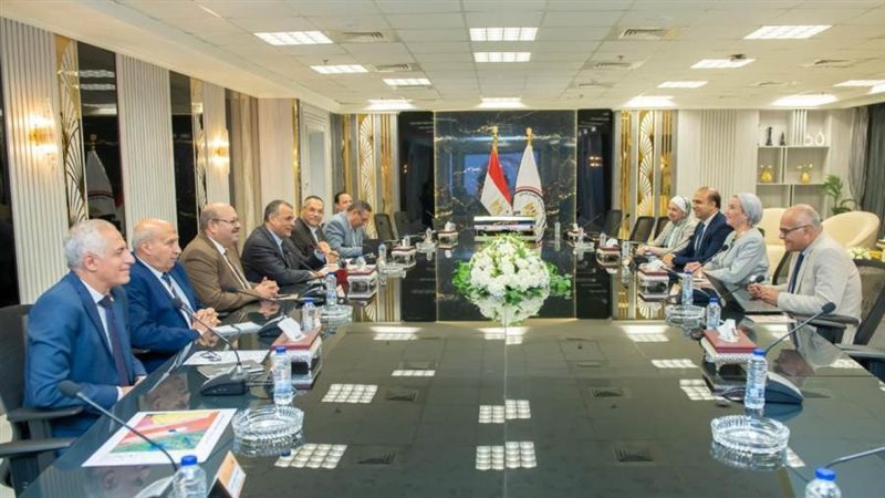 خلال لقاء وزير الانتاج