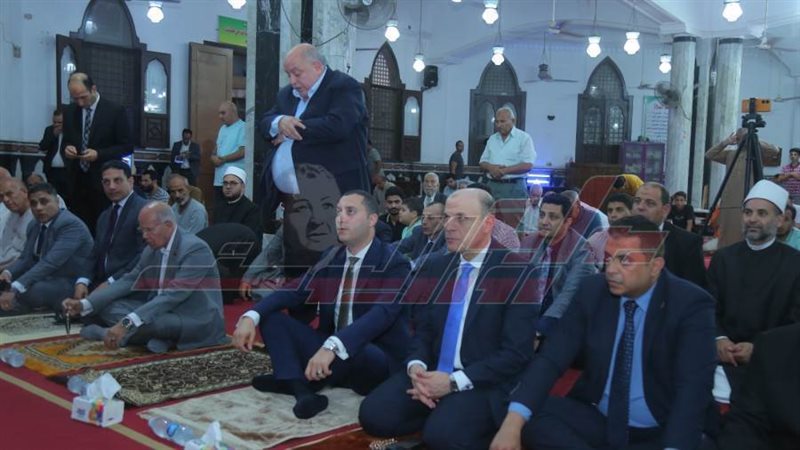 محافظ كفرالشيخ ونائبة