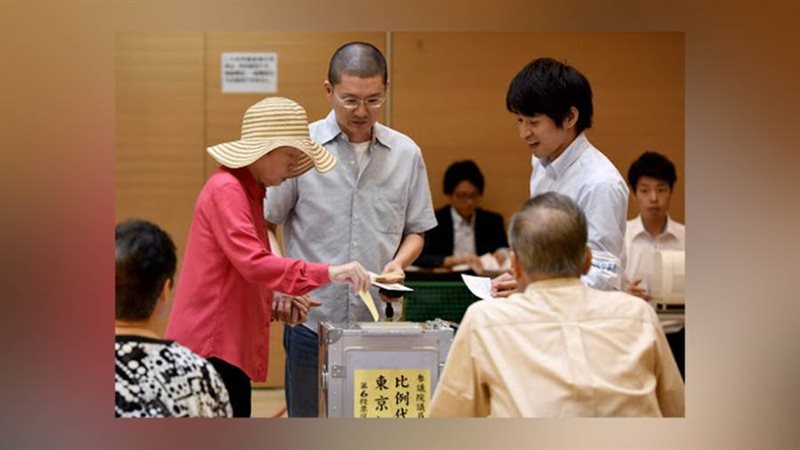 الناخبون في طوكيو