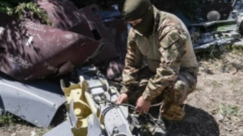 الخبير الروسي يفحص