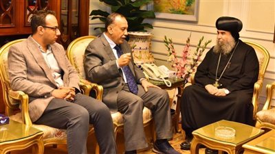 محافظ أسيوط يستقبل الأنبا 