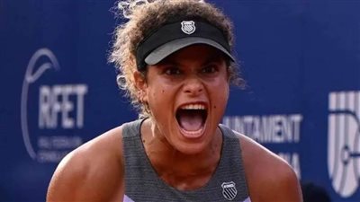 ميار شريف تتأهل للدور الثاني ببطولة 