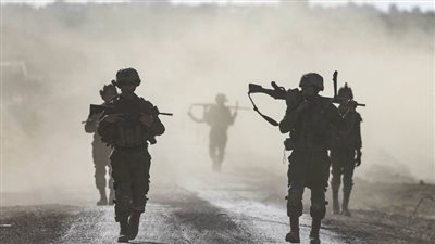 إعلام إسرائيلي: مسؤول ملف الرهائن بالجيش سيشارك بمفاوضات الدوحة غدا