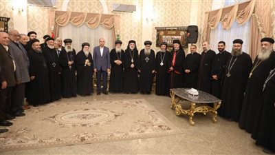 خلال استقباله وفد الأساقفة.. محافظ المنيا كلنا سواسيه فى حب الوطن ونسعى لرفعته وازدهاره