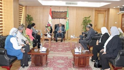 نائب وزير الصحة للسكان تعقد أول اجتماعاتها للمجلس الإقليمي للسكان في الفيوم برئاسة المحافظ