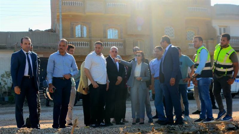 محافظ البحيرة تتفقد