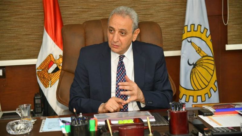 محافظ الغربية خلال