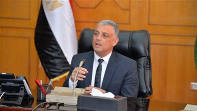 محافظ الإسماعيلية يجتمع بأعضاء المجلس التنفيذي للمحافظة