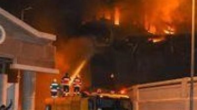 عامل يشعل النار بمنزل شقيقة بسبب خلافات مالية بسوهاج 