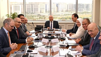 الوزير  يبحث مع  