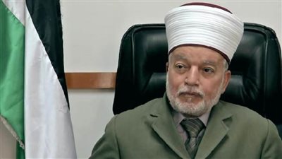 مفتي الديار الفلسطينية: استهداف سقف صحن المسجد الإبراهيمي الشريف انتهاك لقدسيته