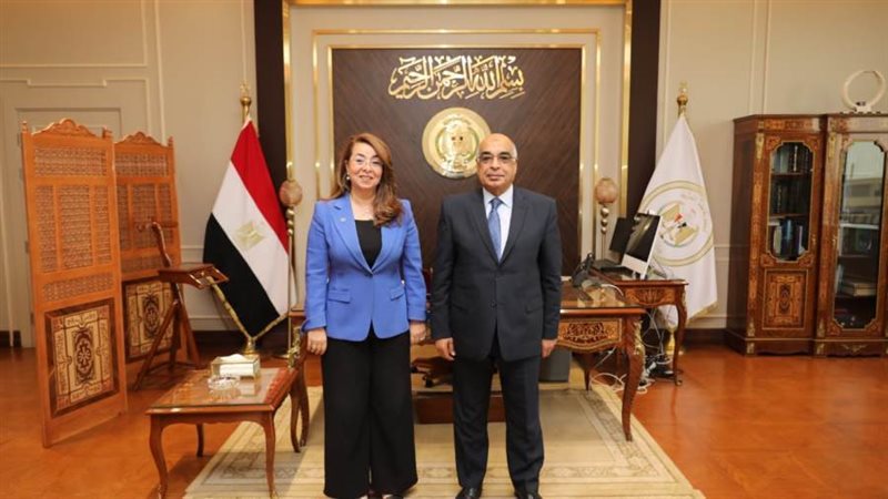 أثناء اللقاء